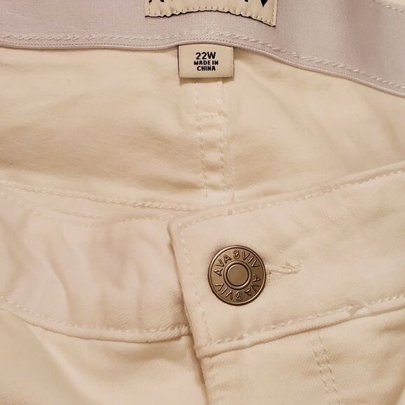 Women's Plus Size Jeans - 22W - Skinny, white. Pls read. - Picture 7 of 8